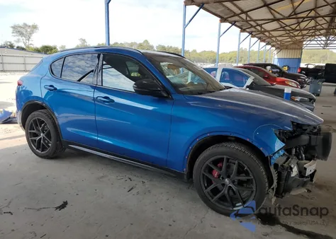 2020 Alfa Romeo Stelvio z USA, uszkodzony, nr VIN ZASPAJAN1L7C96421